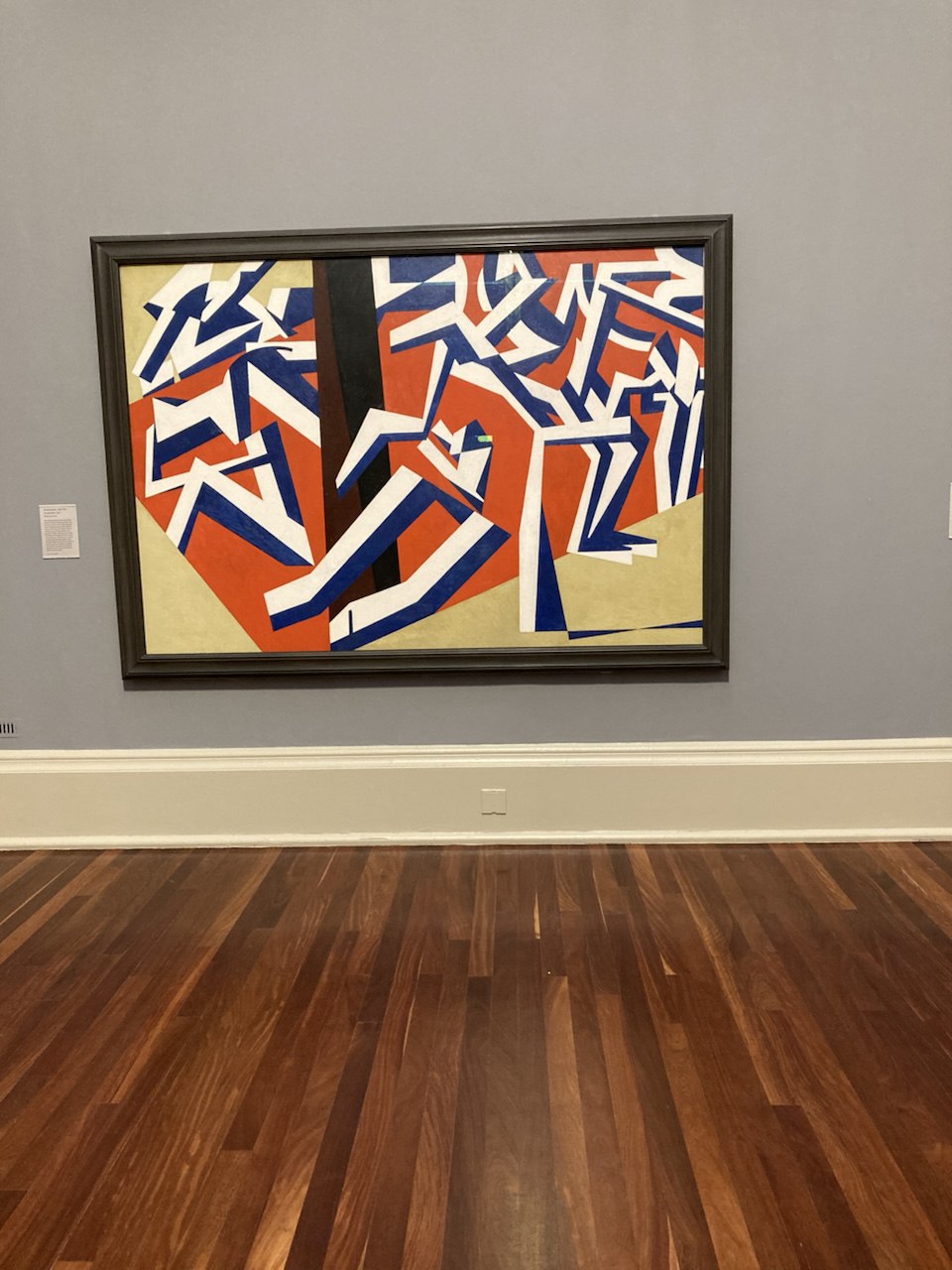 벽에 걸린 Mud Bath, 스마트폰으로 촬영